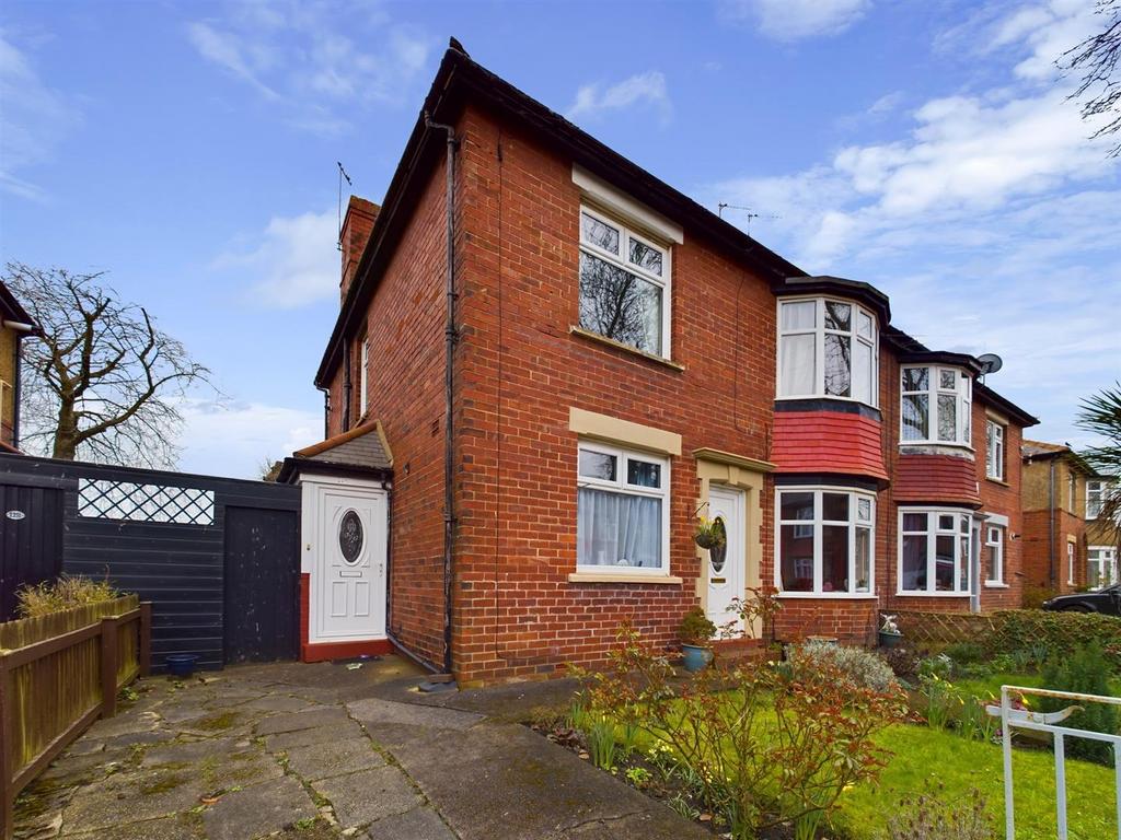 Closefield Grove, Monkseaton 2 bed apartment for sale £145,000