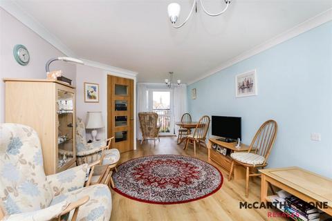 1 bedroom apartment for sale, Martello Court, Jevington Gardens, Eastbourne, East Sussex, BN21 4SD