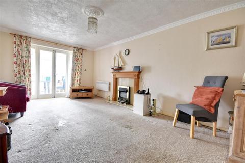 3 bedroom terraced house for sale, Camber