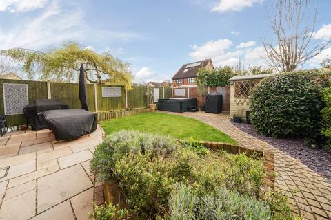 26 Applecroft, Lower Stondon, Henlow, SG16 6NB