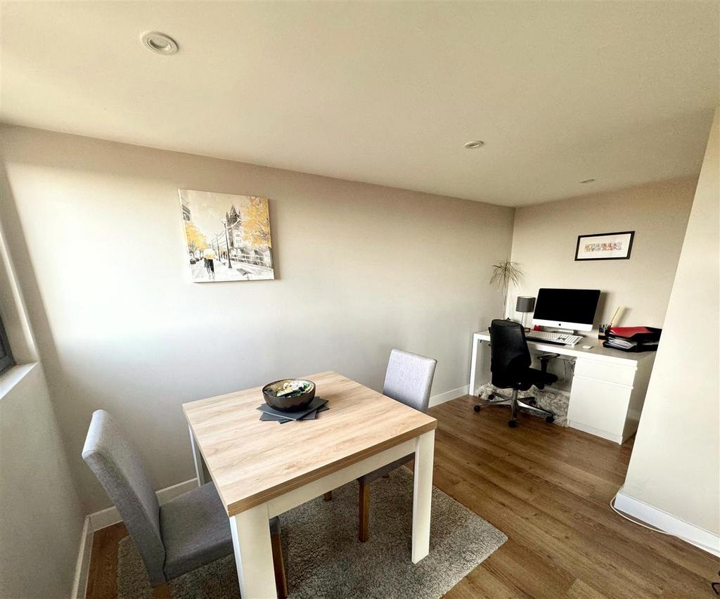 Dining Area.jpeg