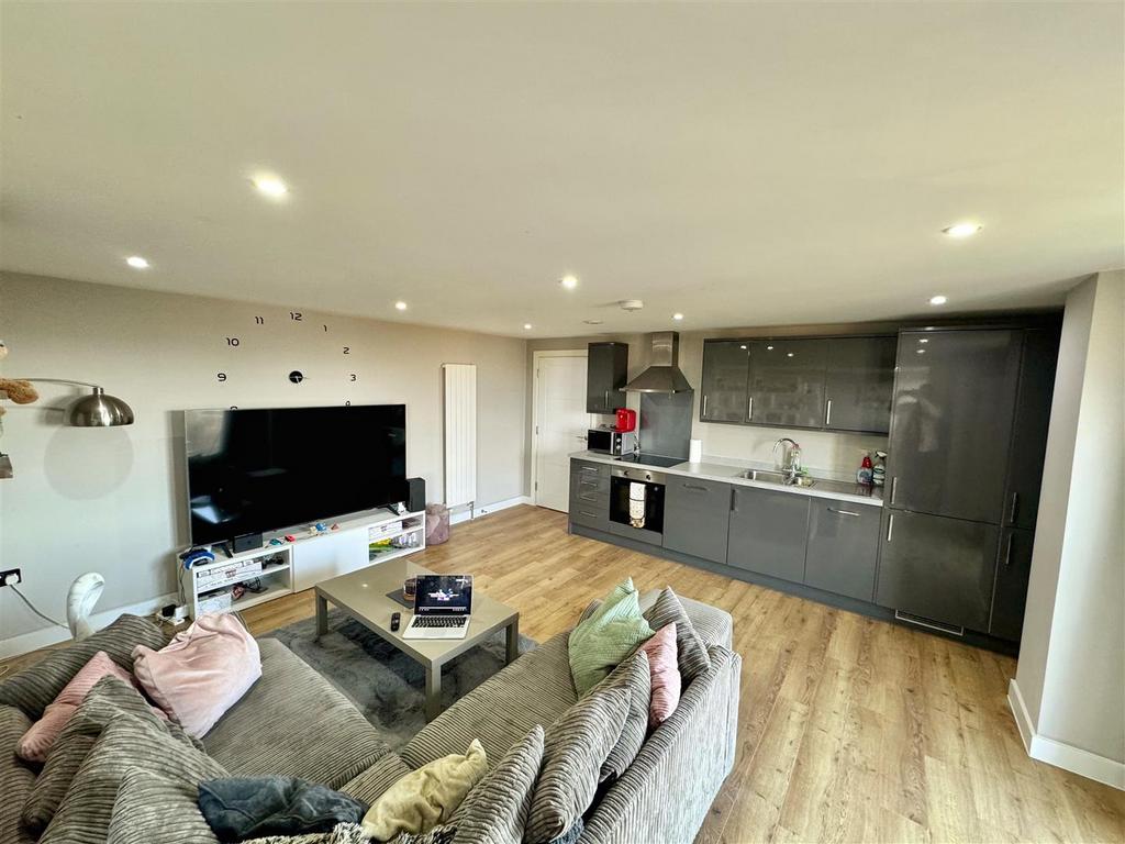 Lounge and Kitchen.jpeg