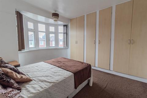20 Arbrook Drive, Nottingham, NG8 3PD