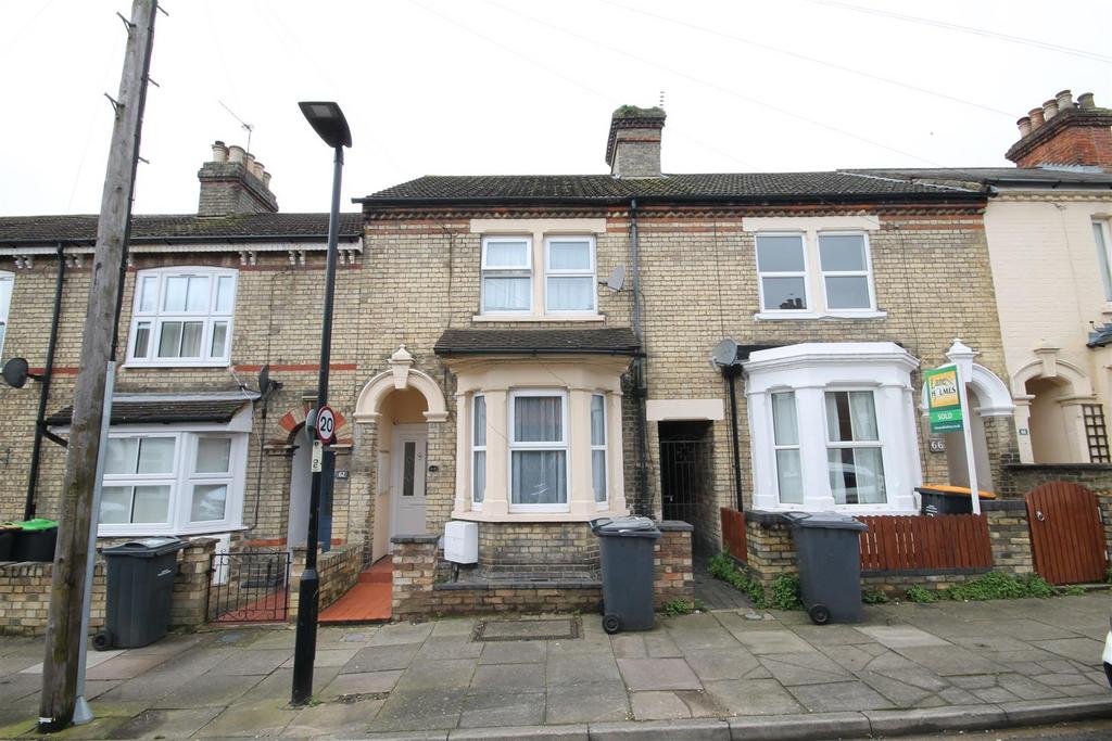 Garfield Street, Bedford 3 bed terraced house for sale £350,000