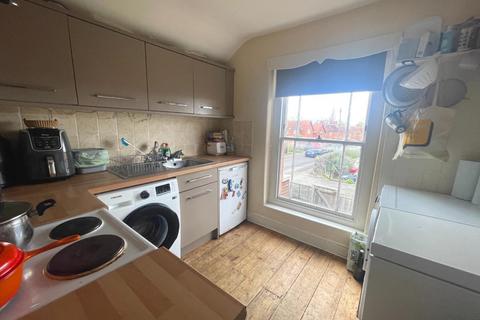 10a Middle Leigh, Street, BA16 0LA