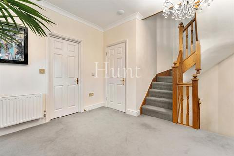 5 bedroom detached house for sale, Regents Drive, Repton Park, IG8