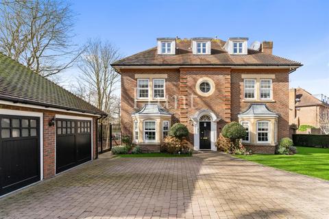 5 bedroom detached house for sale, Regents Drive, Repton Park, IG8