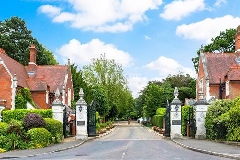 undefined, Regents Drive, Repton Park, IG8