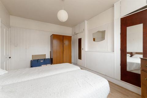 64 Halstead Road, Wanstead, London, E11 2AZ