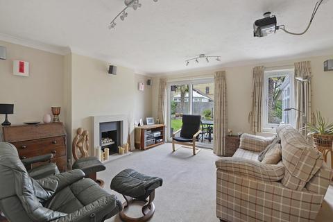 4 bedroom detached house for sale, Siskin Gardens, Paddock Wood, Tonbridge