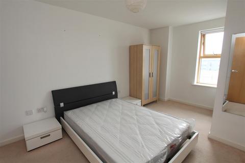 2 bedroom flat to rent, Balmoral Place, Brewery Wharf