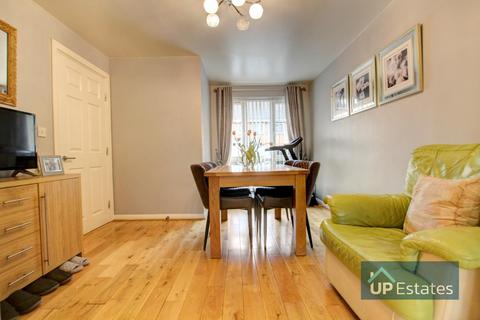 5 Bellamy Close, Coventry, CV2 3JD