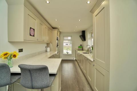 2 bedroom detached bungalow for sale, Arenhall Close, Wigginton, York, YO32 2GT