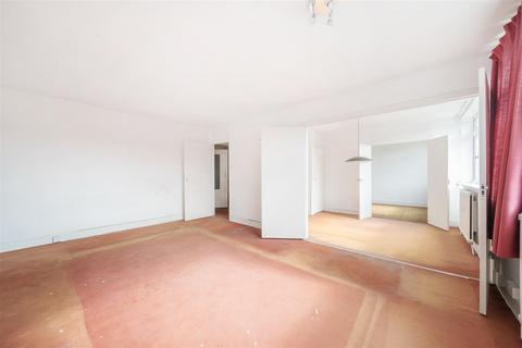3 bedroom property for sale, Brondesbury Road, London, NW6