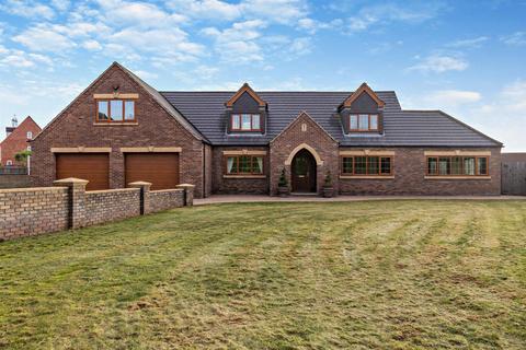 60 Rands Lane, Armthorpe, Doncaster, DN3 3DY