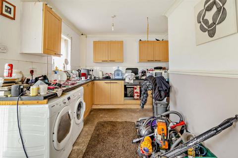 121 Broadwater, Bolton Upon Dearne, Rotherham, S63 8ER