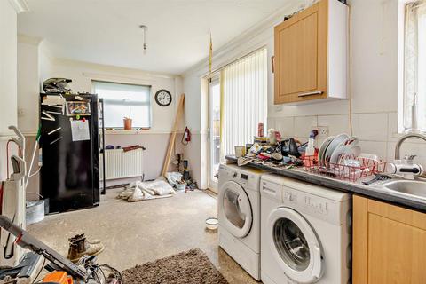 121 Broadwater, Bolton Upon Dearne, Rotherham, S63 8ER