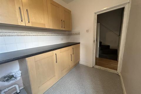 2 bedroom apartment to rent, High Street Sandy Beds