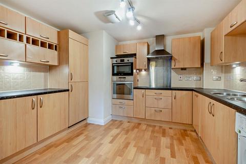 1 bedroom flat for sale, Kentmere Drive, Lakeside DN4