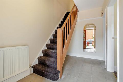 5 Holyrood Road, Doncaster, DN2 5HR