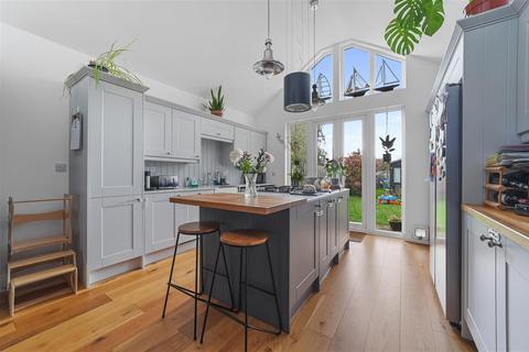 undefined, Walton Road, Kirby-Le-Soken