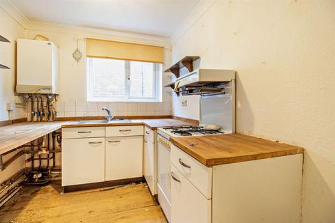 2 bedroom flat for sale, Gayton Close, Doncaster DN4