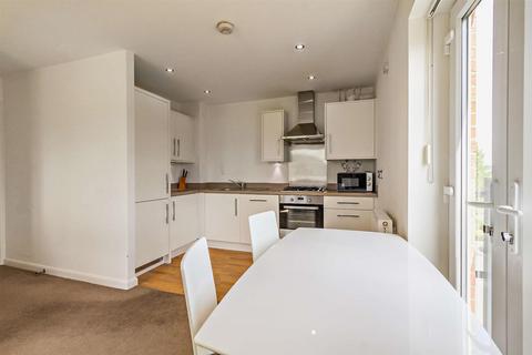2 bedroom apartment for sale, Buttermere Crescent, Doncaster DN4