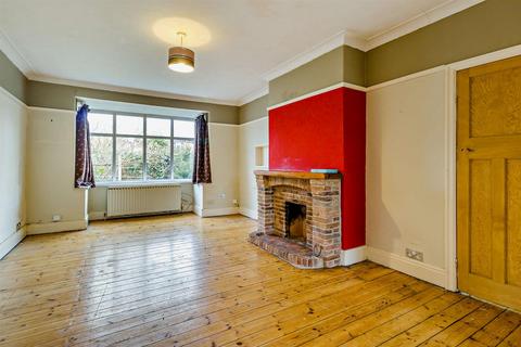 3 Grove Vale, Wheatley Hills, Doncaster, DN2 5TA