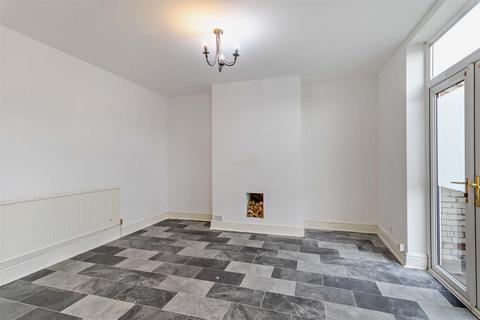 7 Holyrood Road, Doncaster, DN2 5HR