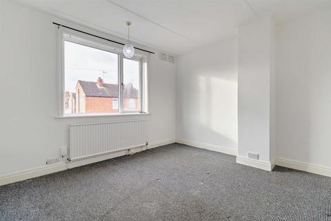 7 Holyrood Road, Doncaster, DN2 5HR