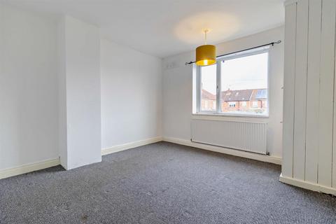 7 Holyrood Road, Doncaster, DN2 5HR