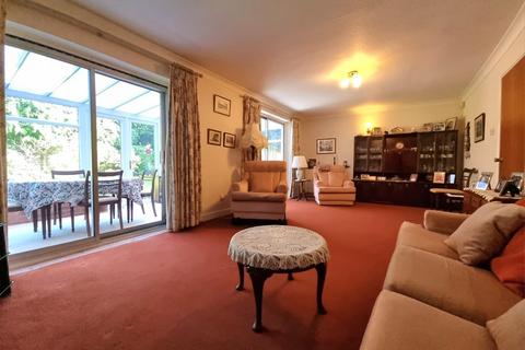 90 Beauchamp Road, Solihull, B91 2BU