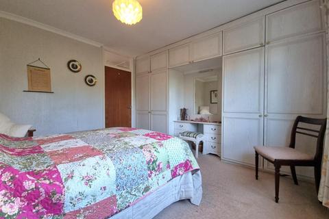 90 Beauchamp Road, Solihull, B91 2BU