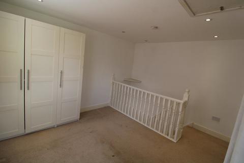 1 bedroom cottage to rent, Long Garden Walk, Farnham GU9