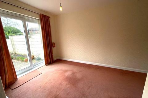 3 bedroom semi-detached house to rent, Crockerne Drive, Pill BS20