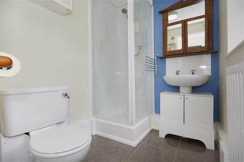 15 Lower Road, Orpington, BR5 4AH