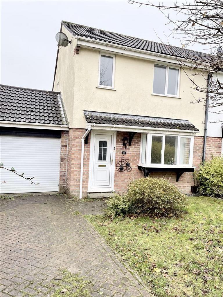 Woolms Meadow, Ivybridge 3 bed semidetached house £1,095 pcm (£253 pw)
