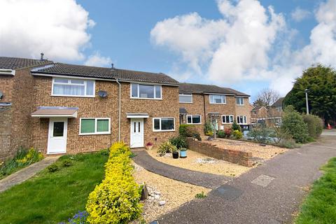 3 bedroom terraced house for sale, Mowbray Close, Bromham, Bedford