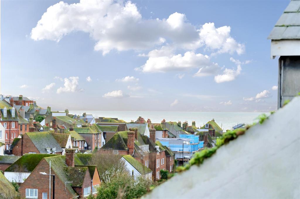 High Street, TN34 (32).jpg