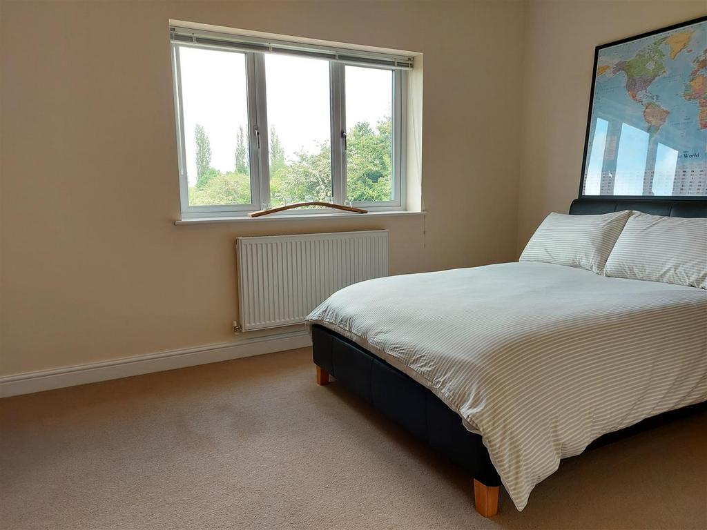33 sapcote bedroom.jpg
