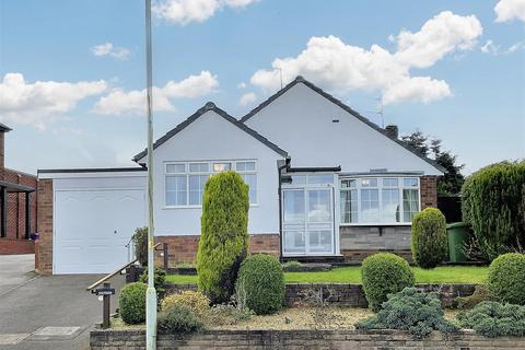 2 bedroom bungalow for sale, Trimpley Gardens, Penn