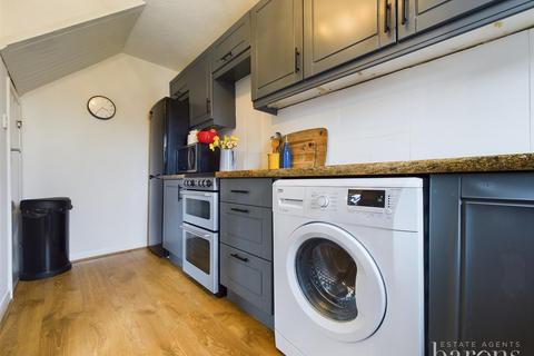 29 Heathfield, Basingstoke, RG22 4PA