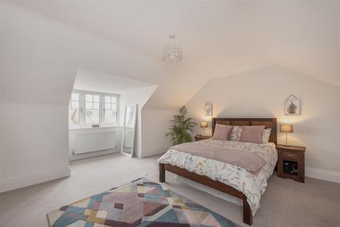 6 bedroom detached house for sale, Westminster Fields, Harpenden