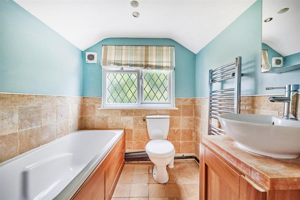 En-Suite Bathroom