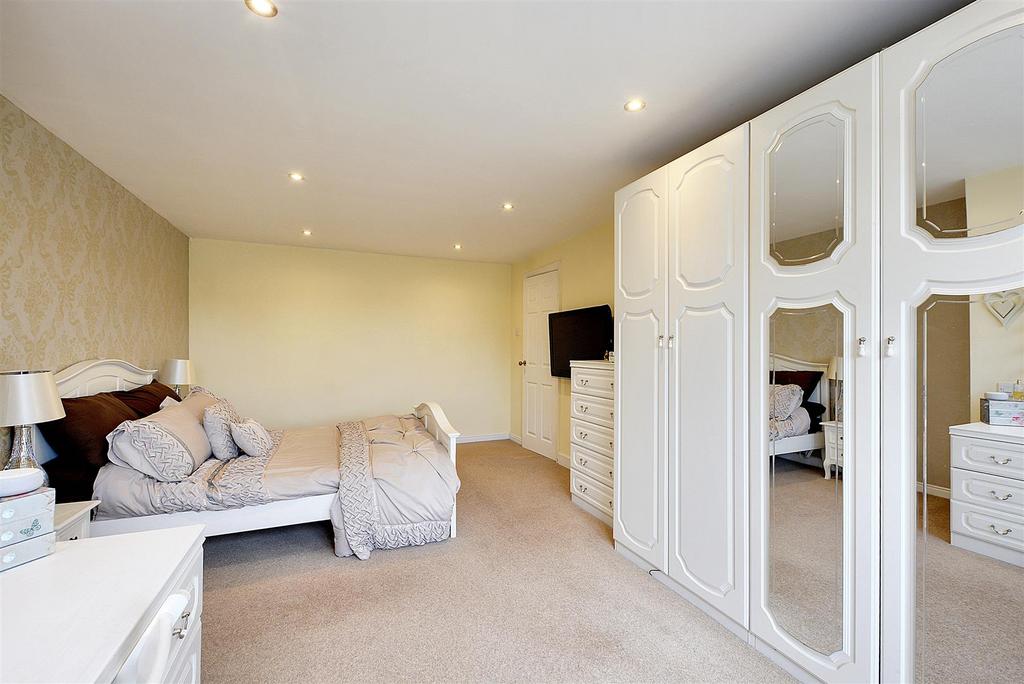Bedroom 1 2.jpeg