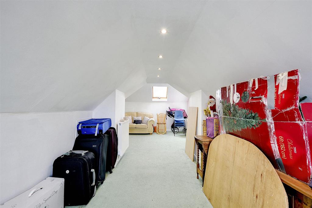 Loft Room 3.jpeg
