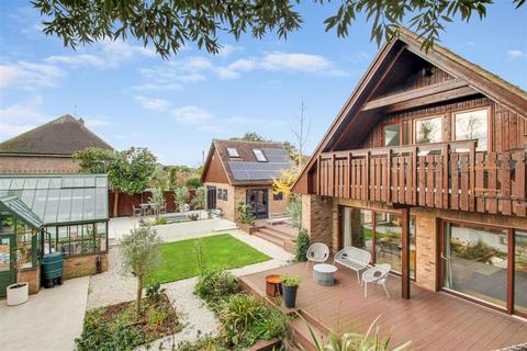 4 bedroom detached house for sale, Grange Park, Ferring, Worthing