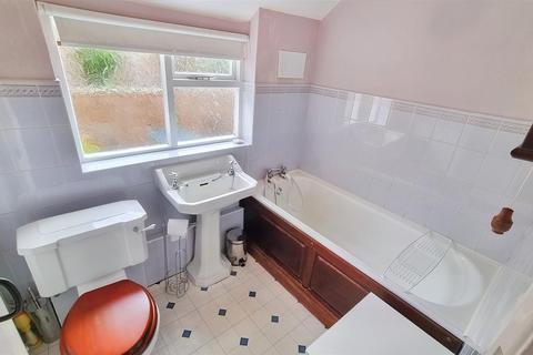 2 bedroom end of terrace house for sale, The Square, Thurnby, Leicester