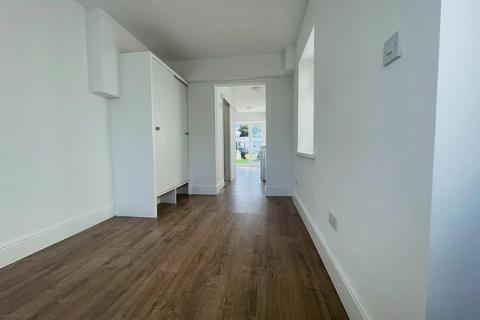 1 bedroom flat to rent, Stainton Road, Enfield EN3