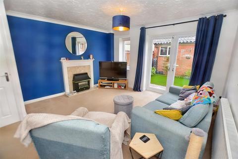 2 bedroom end of terrace house for sale, Middleton Close new, Sheringham